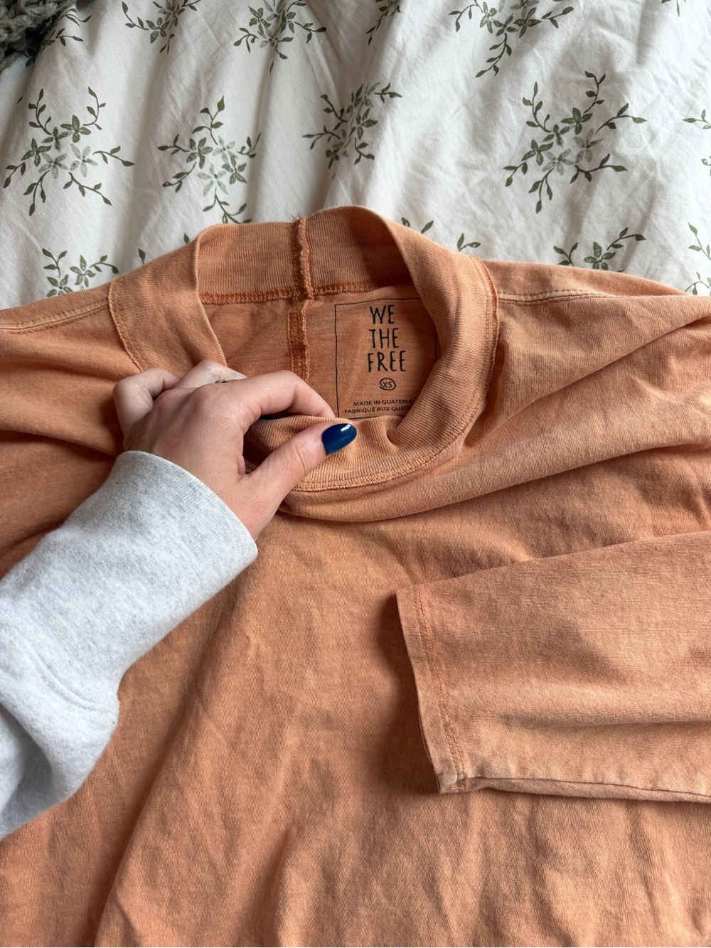 Free People We The Free Rust Orange Cropped Mock Neck Top XS - Picture 3 of 5